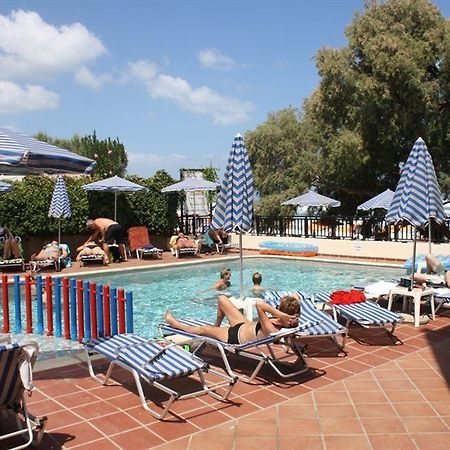 Margarita Beach Hotel Agia Marina المظهر الخارجي الصورة