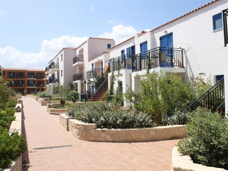 Margarita Beach Hotel Agia Marina المظهر الخارجي الصورة